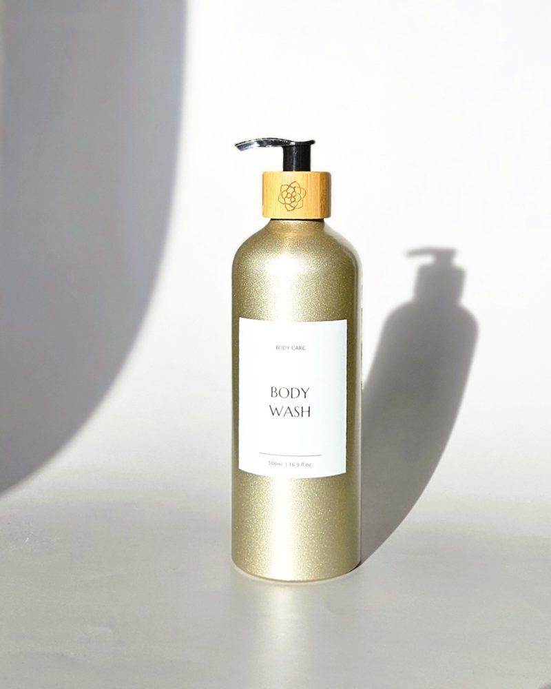 Minimalist refillable shampoo bottle 300ml