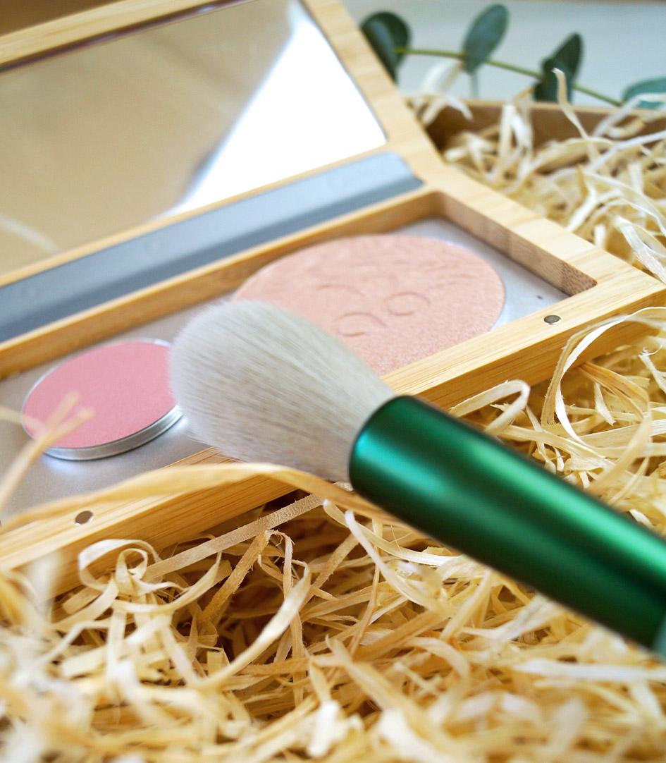 5 Pack Magnetic Makeup Palette with Mirror Empty Eyeshadow Palette  Cosmetics Dispensing Storage Box for DIY Eyeshadow Lipstick Blush Powder  Foundation