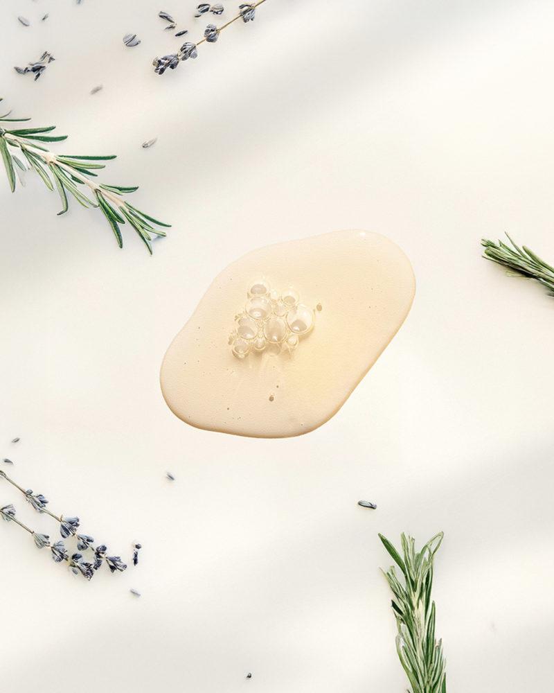 Natural soap for hands & body with organic oils, Swiss honey, and wheat protein. Hydrates, protects, and cleanses with a refreshing herbal fragrance.