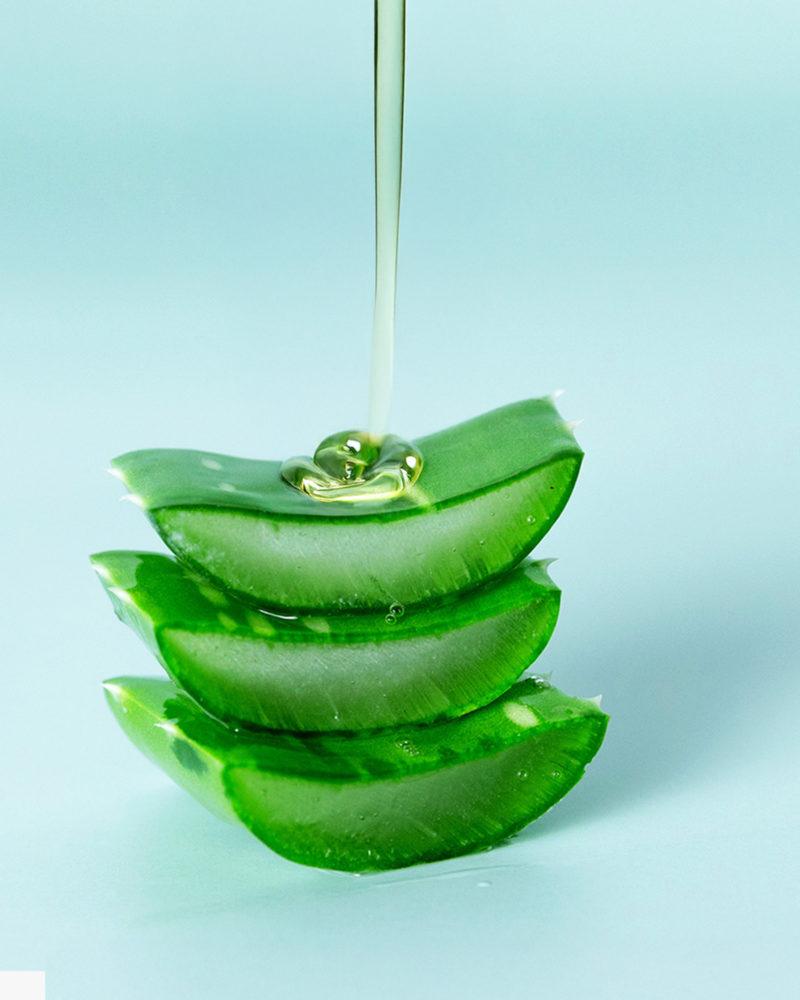 Natural shampoo rich in vitamins and minerals, to gently cleanse, balance, and promote healthy scalp & hair.
